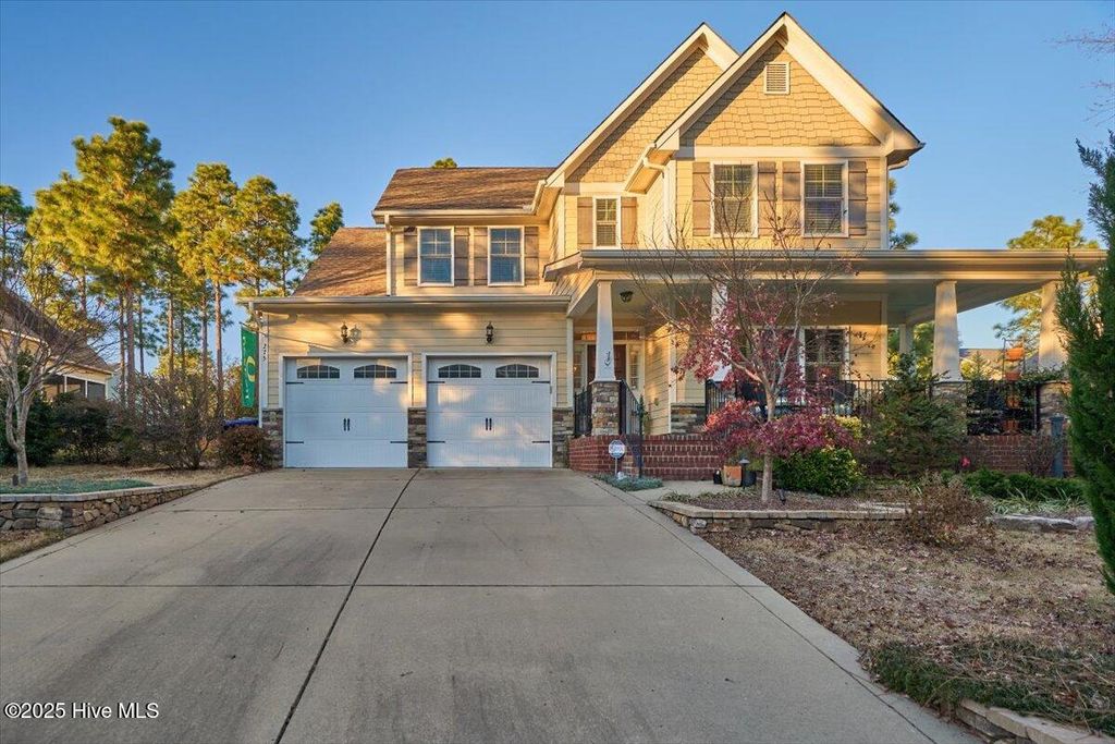 275 Wiregrass Lane, Southern Pines, NC 28387