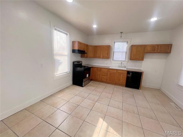 1631 N Church Street, Belleville, IL 62221