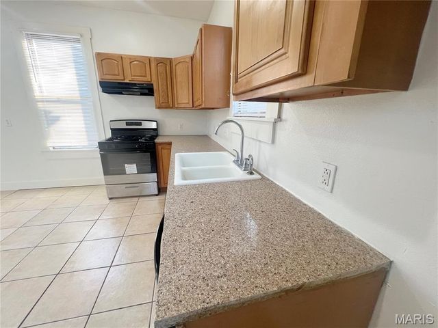 1631 N Church Street, Belleville, IL 62221