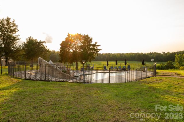 2800 Waxhaw Indian Trail Road S, Waxhaw, NC 28173