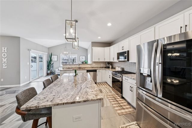 2899 Brookfield Drive, Wheatfield, NY 14132