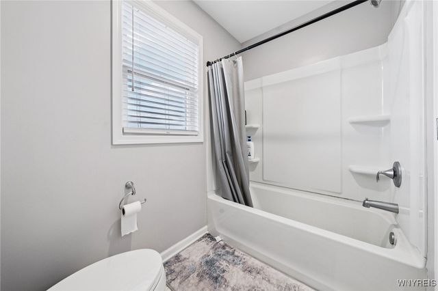 2899 Brookfield Drive, Wheatfield, NY 14132