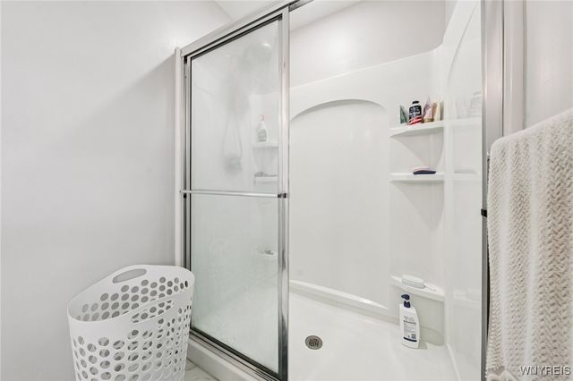 2899 Brookfield Drive, Wheatfield, NY 14132