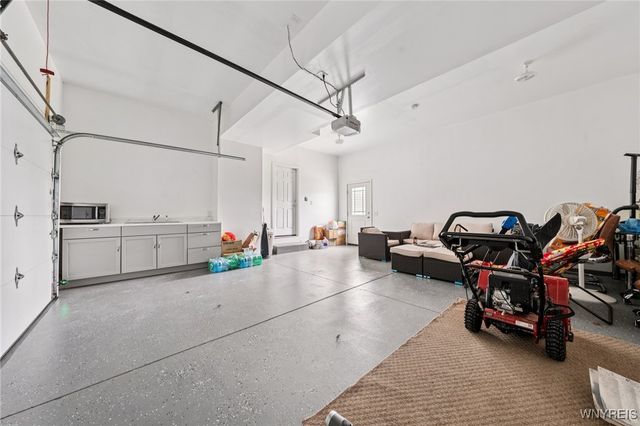 2899 Brookfield Drive, Wheatfield, NY 14132