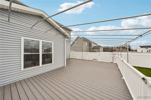 2899 Brookfield Drive, Wheatfield, NY 14132