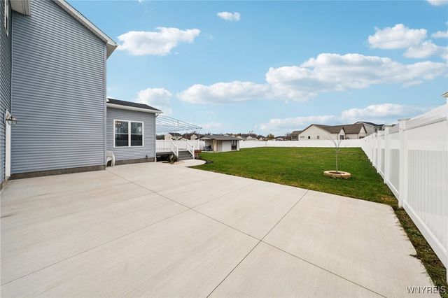 2899 Brookfield Drive, Wheatfield, NY 14132