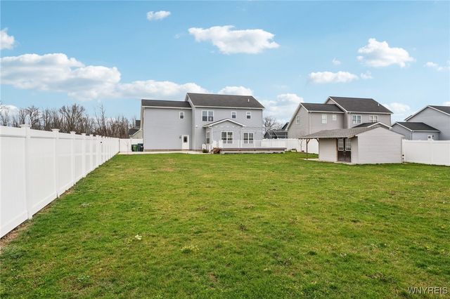 2899 Brookfield Drive, Wheatfield, NY 14132