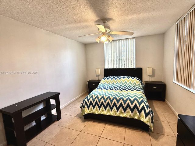 1341 SE 3rd Ave 102, Dania Beach, FL 33004