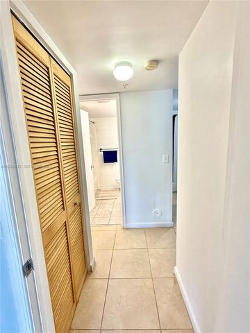 1341 SE 3rd Ave 102, Dania Beach, FL 33004