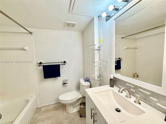 1341 SE 3rd Ave 102, Dania Beach, FL 33004