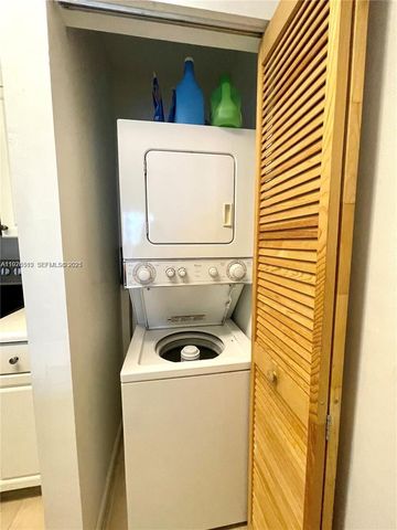 1341 SE 3rd Ave 102, Dania Beach, FL 33004