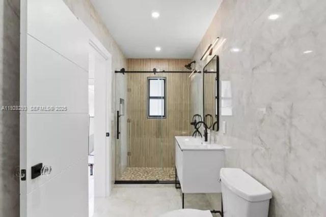 965 NE 171st St, Miami, FL 33162