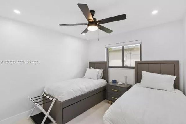 965 NE 171st St, Miami, FL 33162