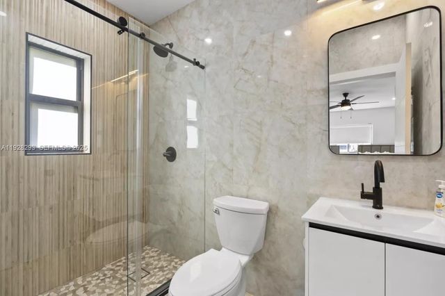 965 NE 171st St, Miami, FL 33162