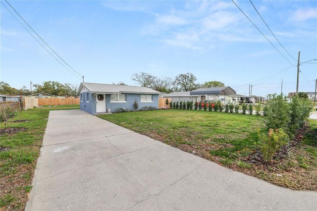 272 AVENUE A, Waverly, FL 33877