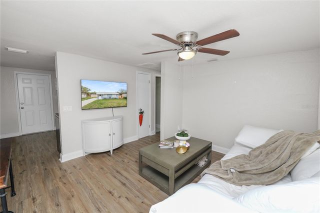 272 AVENUE A, Waverly, FL 33877