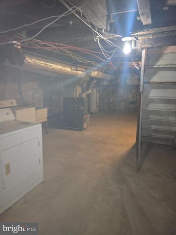 2211 N GRATZ ST, Philadelphia, PA 19132