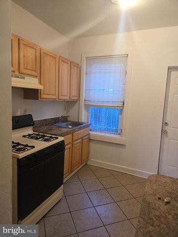 2211 N GRATZ ST, Philadelphia, PA 19132