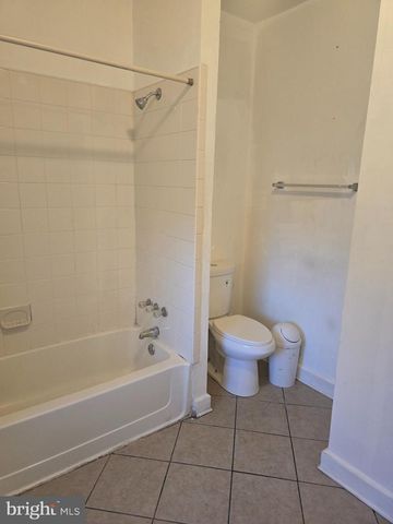 2211 N GRATZ ST, Philadelphia, PA 19132