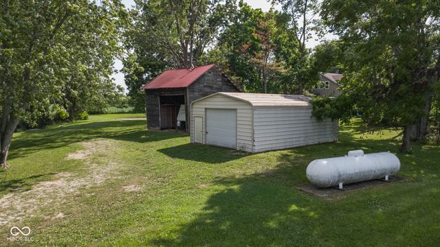 4094 S County Road 200 E, Clayton, IN 46118