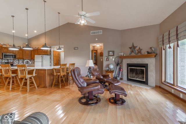 4094 S County Road 200 E, Clayton, IN 46118