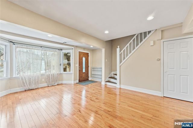 3 Sisco Place, Clifton, NJ 07011