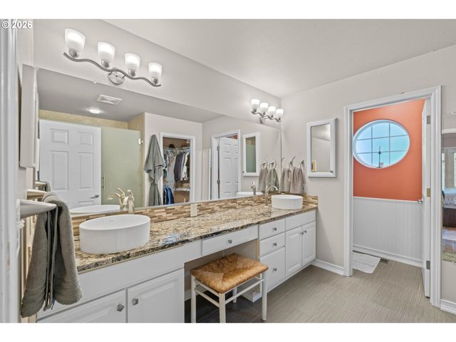 12010 Ne 49TH Ct, Vancouver, WA 98686