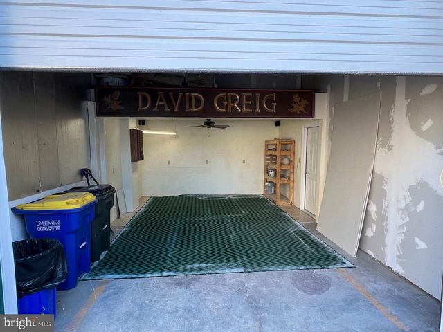 1880 W MARKET ST, York, PA 17404