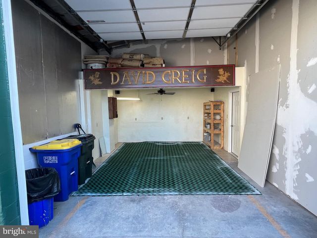 1880 W MARKET ST, York, PA 17404