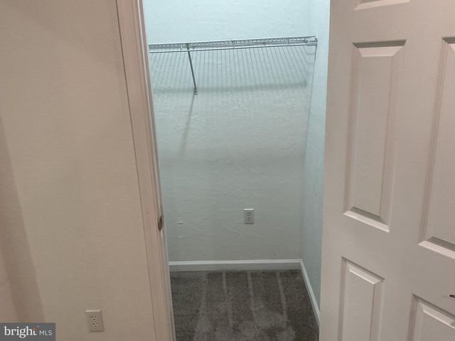 1880 W MARKET ST, York, PA 17404