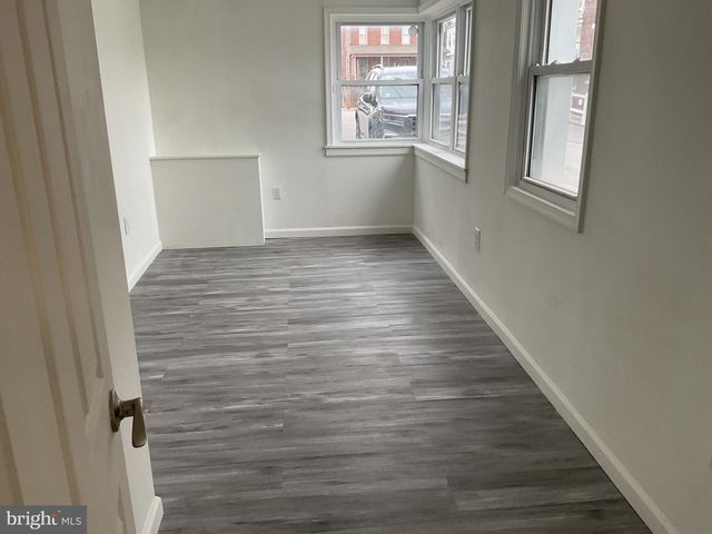 1880 W MARKET ST, York, PA 17404