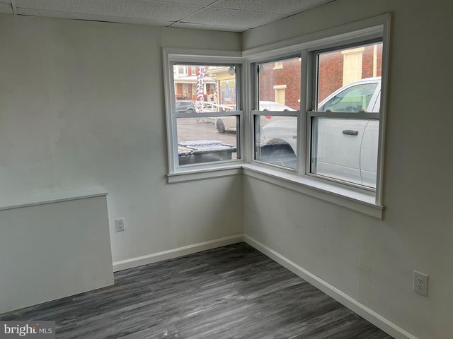 1880 W MARKET ST, York, PA 17404