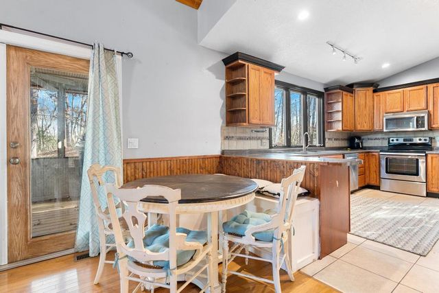 233 Chestnut Drive, Westminster, SC 29693