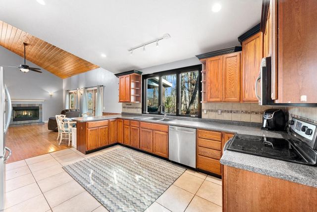 233 Chestnut Drive, Westminster, SC 29693