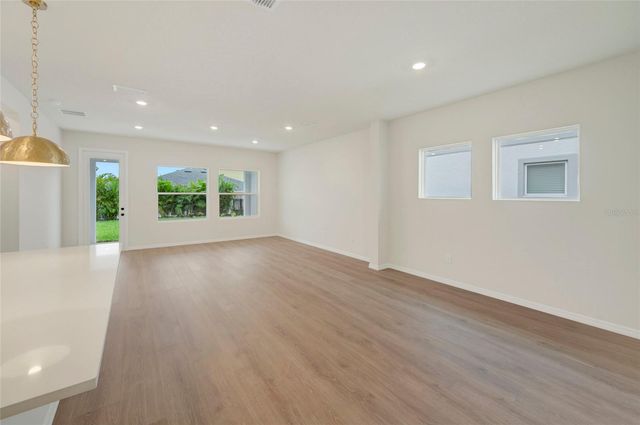 5024 CHAPEL ROW AVENUE, Apollo Beach, FL 33572