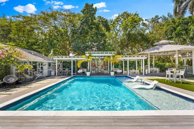 7720 SW 79th Ct, Miami, FL 33143