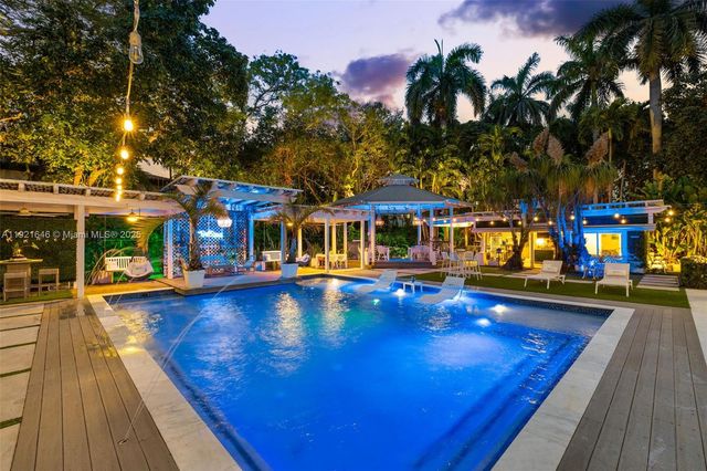 7720 SW 79th Ct, Miami, FL 33143