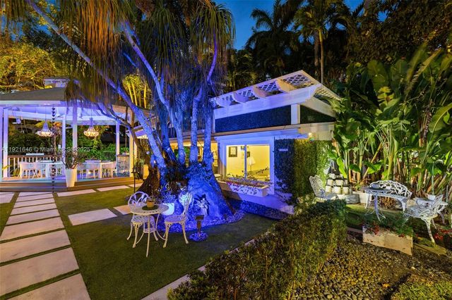 7720 SW 79th Ct, Miami, FL 33143