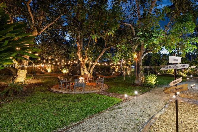 7720 SW 79th Ct, Miami, FL 33143