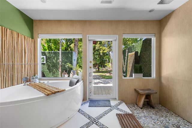 7720 SW 79th Ct, Miami, FL 33143