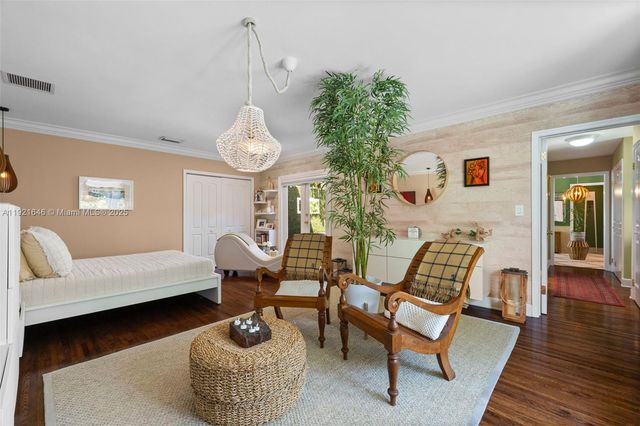 7720 SW 79th Ct, Miami, FL 33143