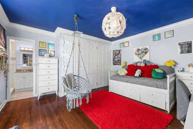 7720 SW 79th Ct, Miami, FL 33143