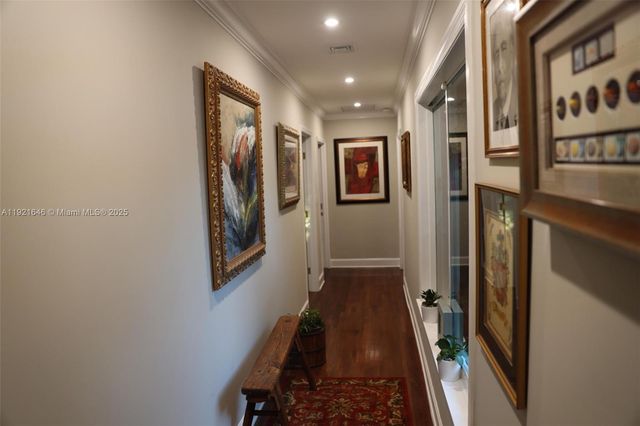 7720 SW 79th Ct, Miami, FL 33143