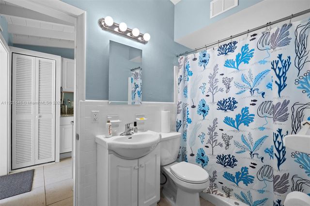 7720 SW 79th Ct, Miami, FL 33143