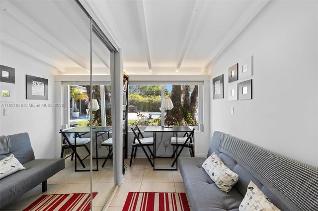 7720 SW 79th Ct, Miami, FL 33143