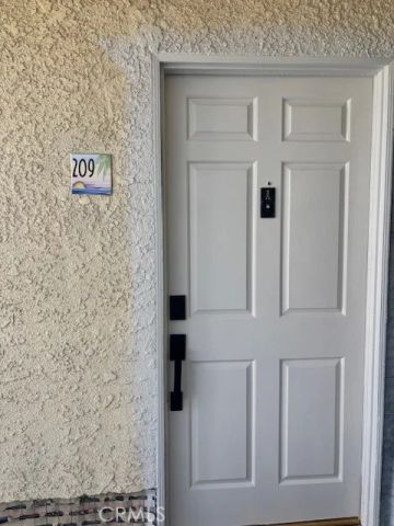 7035 Woodley, Van Nuys, CA 91406