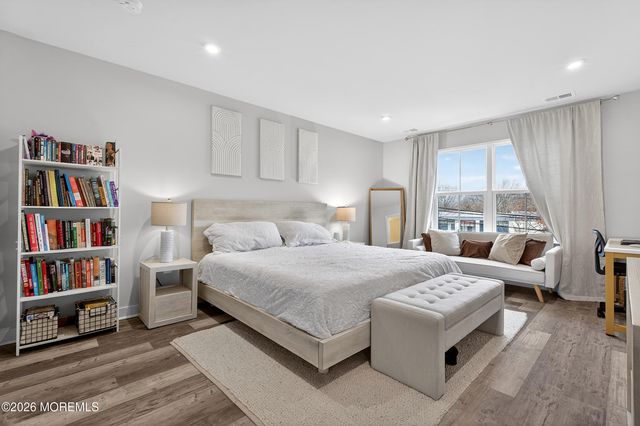 5 Athens Way, Cliffwood, NJ 07721