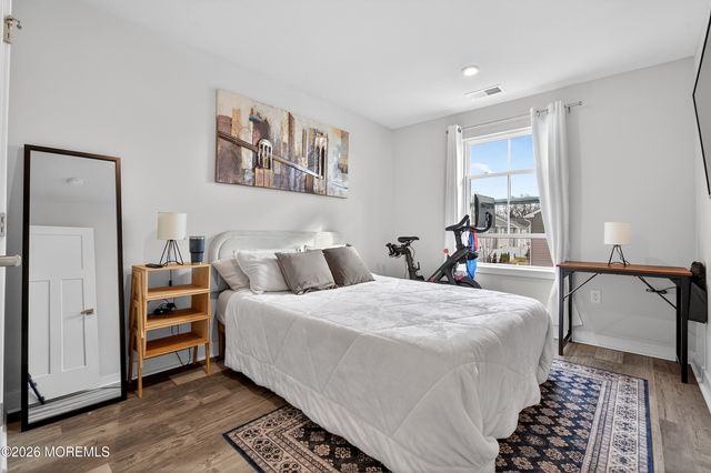 5 Athens Way, Cliffwood, NJ 07721