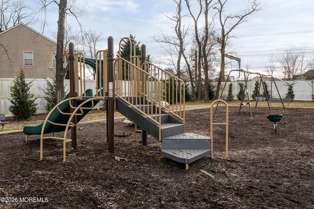 5 Athens Way, Cliffwood, NJ 07721