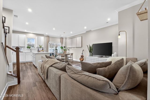 5 Athens Way, Cliffwood, NJ 07721